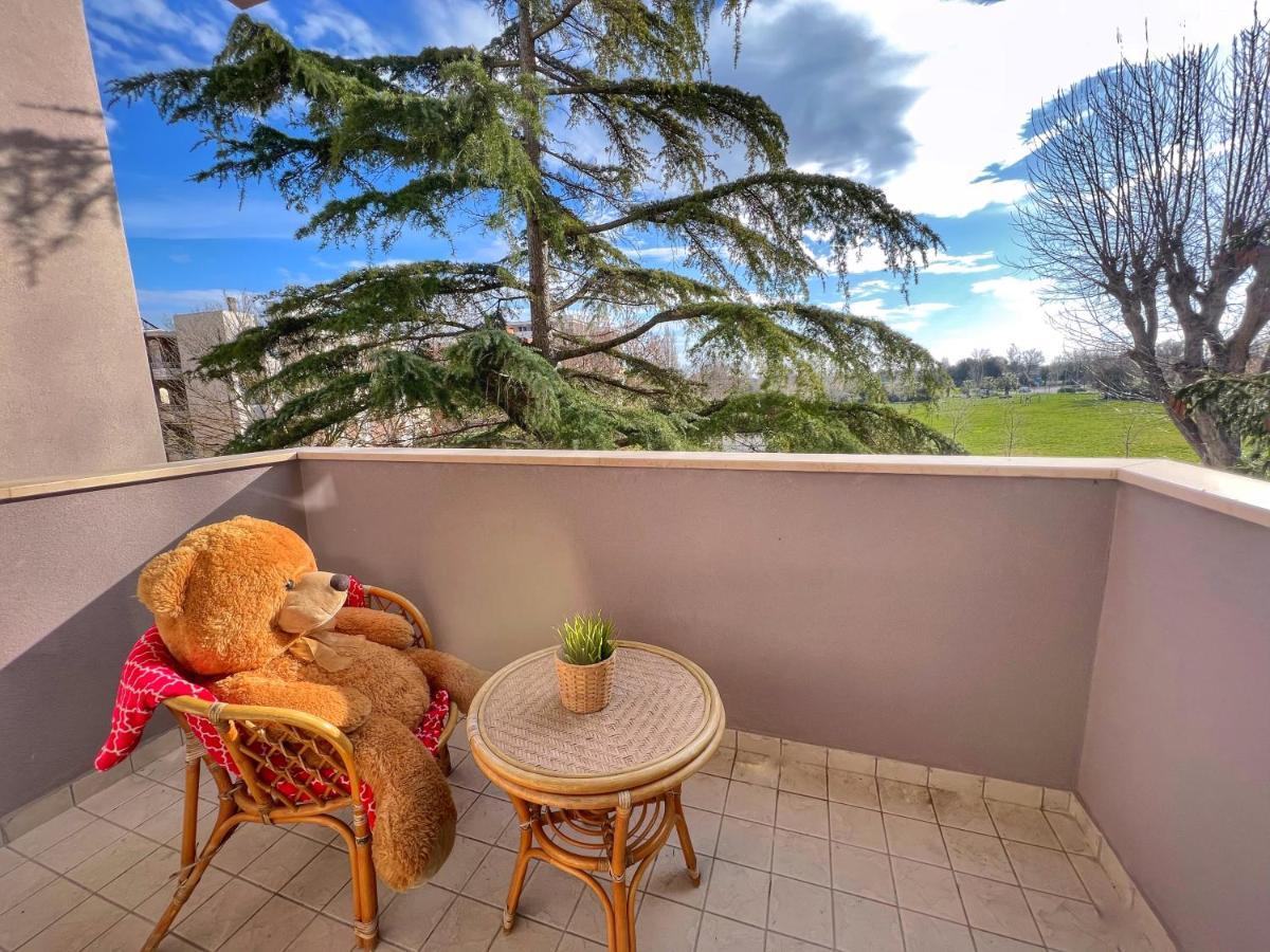 Lovely Apartment A Due Passi Dal Mare Rimini Eksteriør bilde